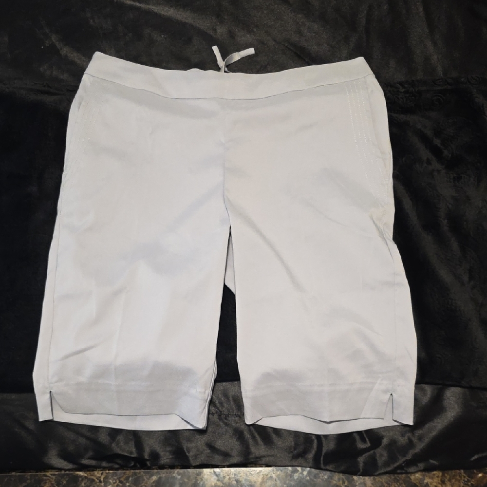Nike Light Gray Knee-Length Men's Shorts